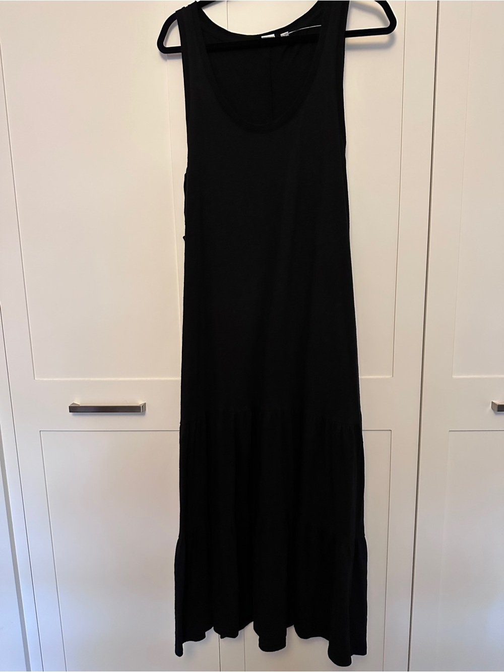 GAP Black Sleeveless Tiered Maxi Dress
